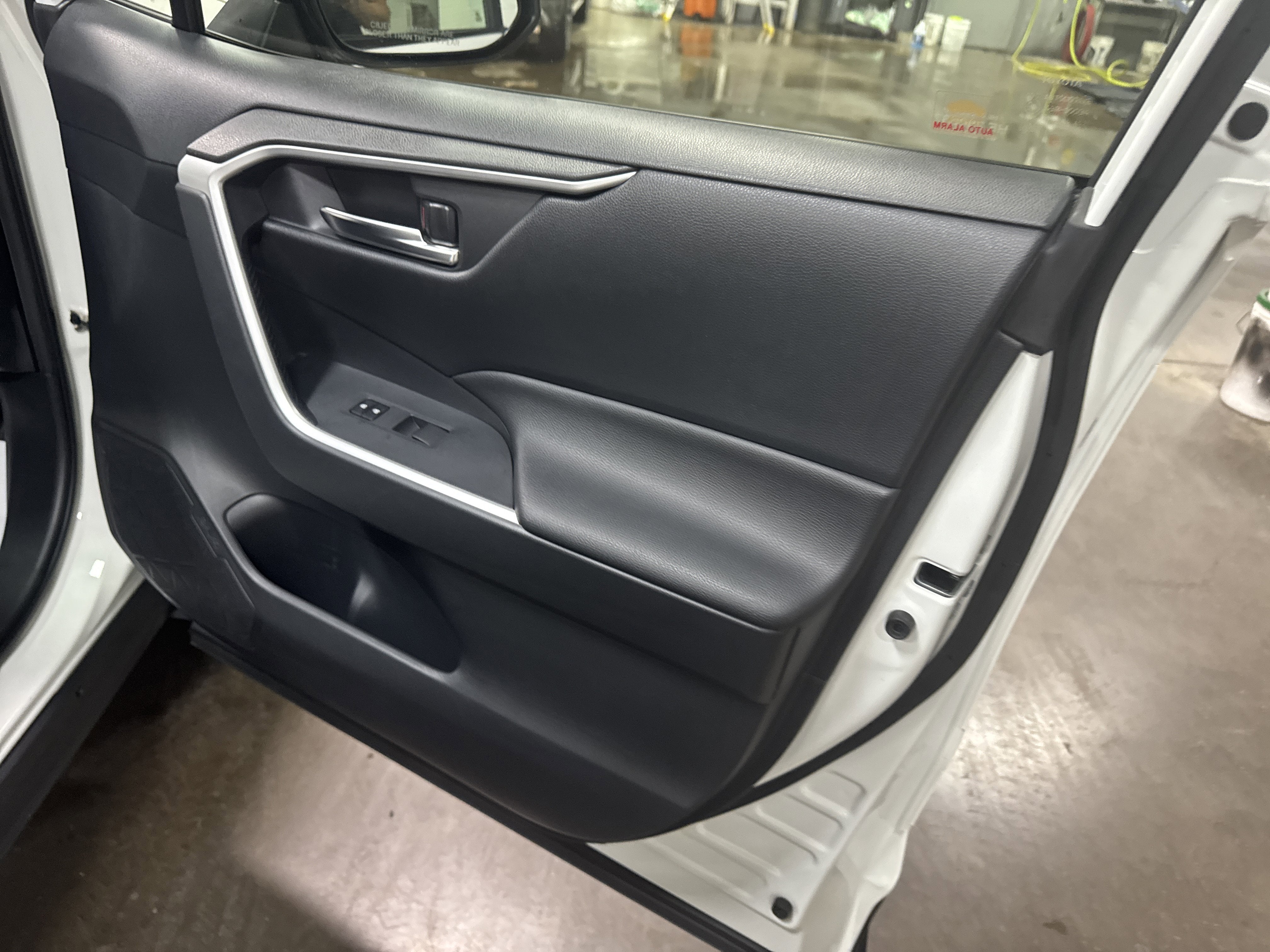 2019 Toyota RAV4 Hybrid XLE