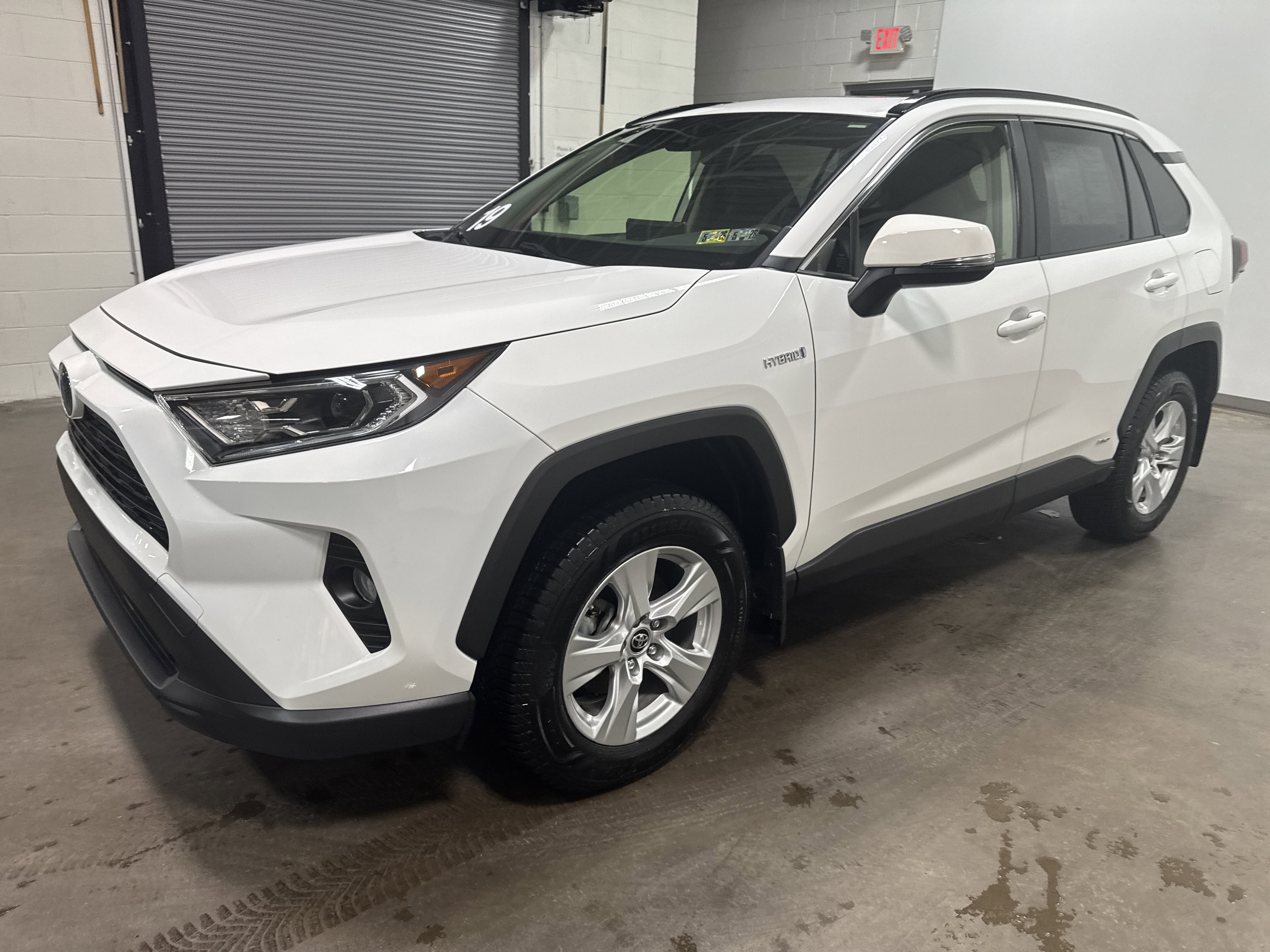 2019 Toyota RAV4 Hybrid XLE