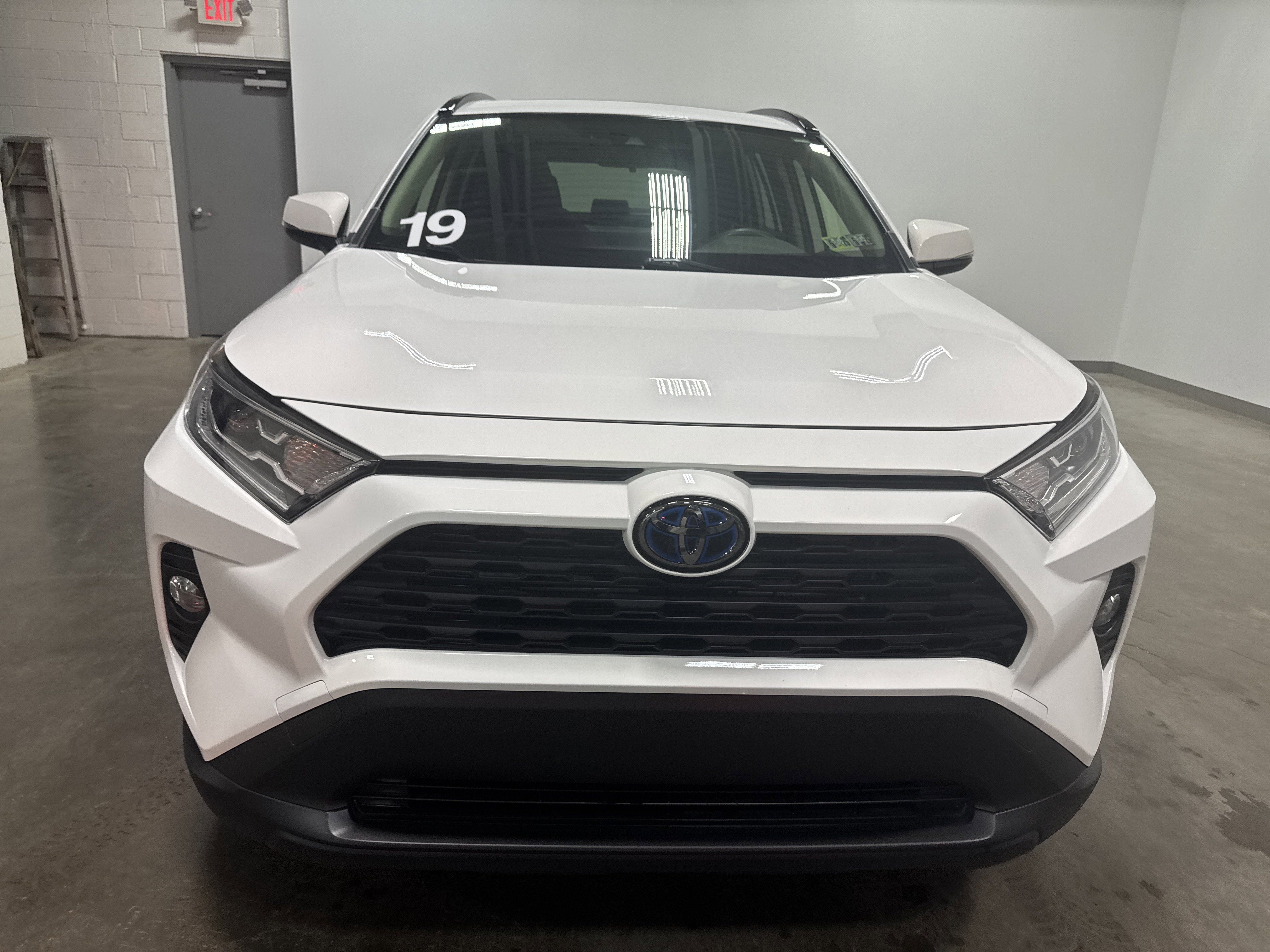 2019 Toyota RAV4 Hybrid XLE