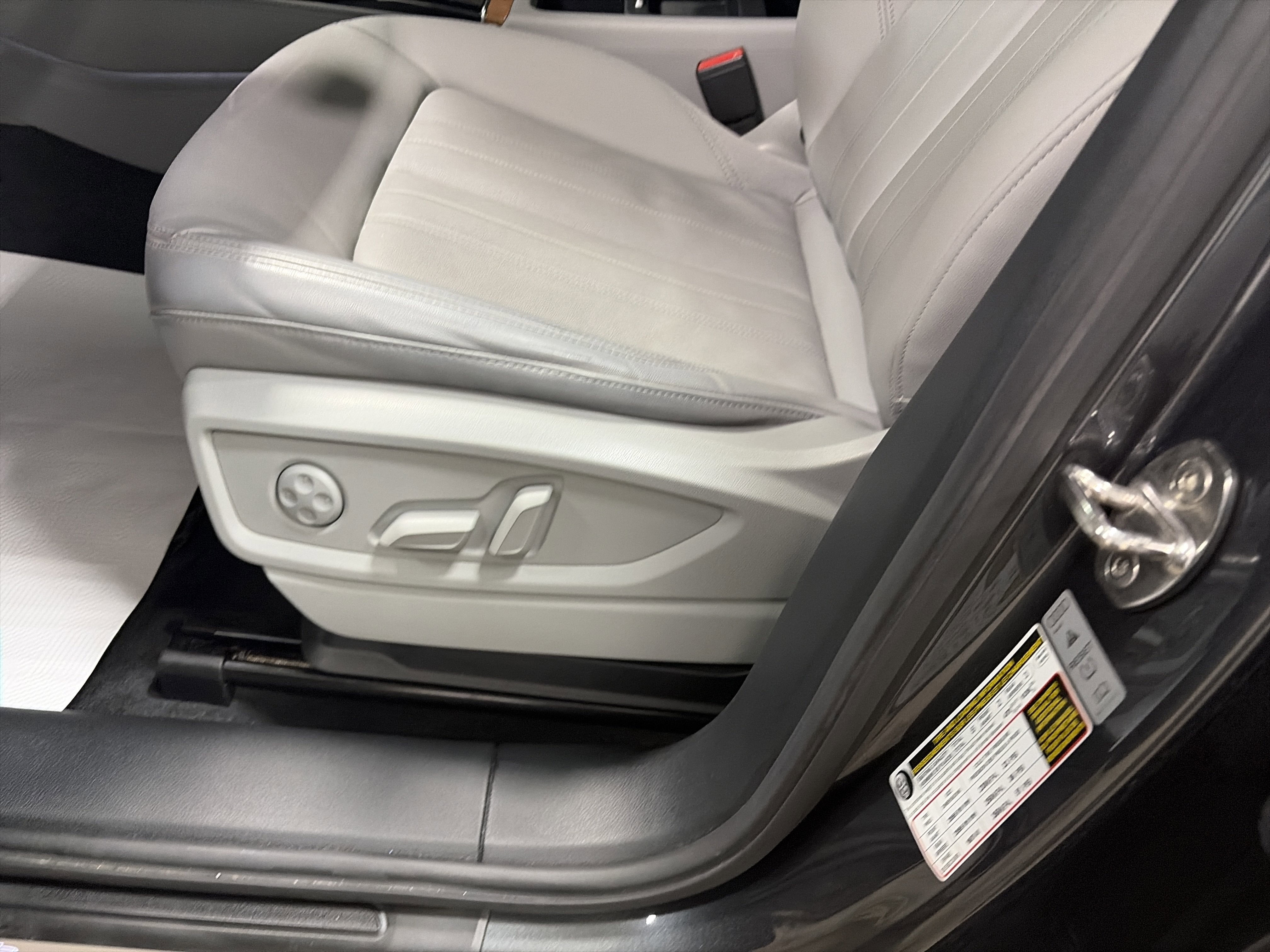 2022 Audi Q5 S line Premium Plus