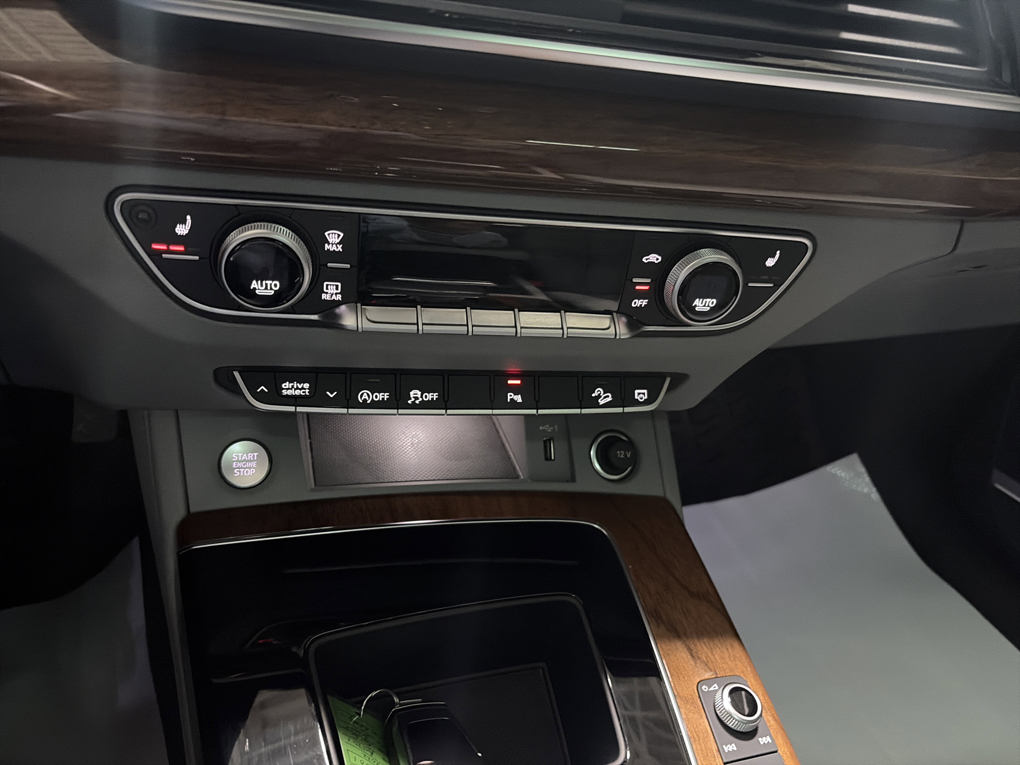 2022 Audi Q5 S line Premium Plus