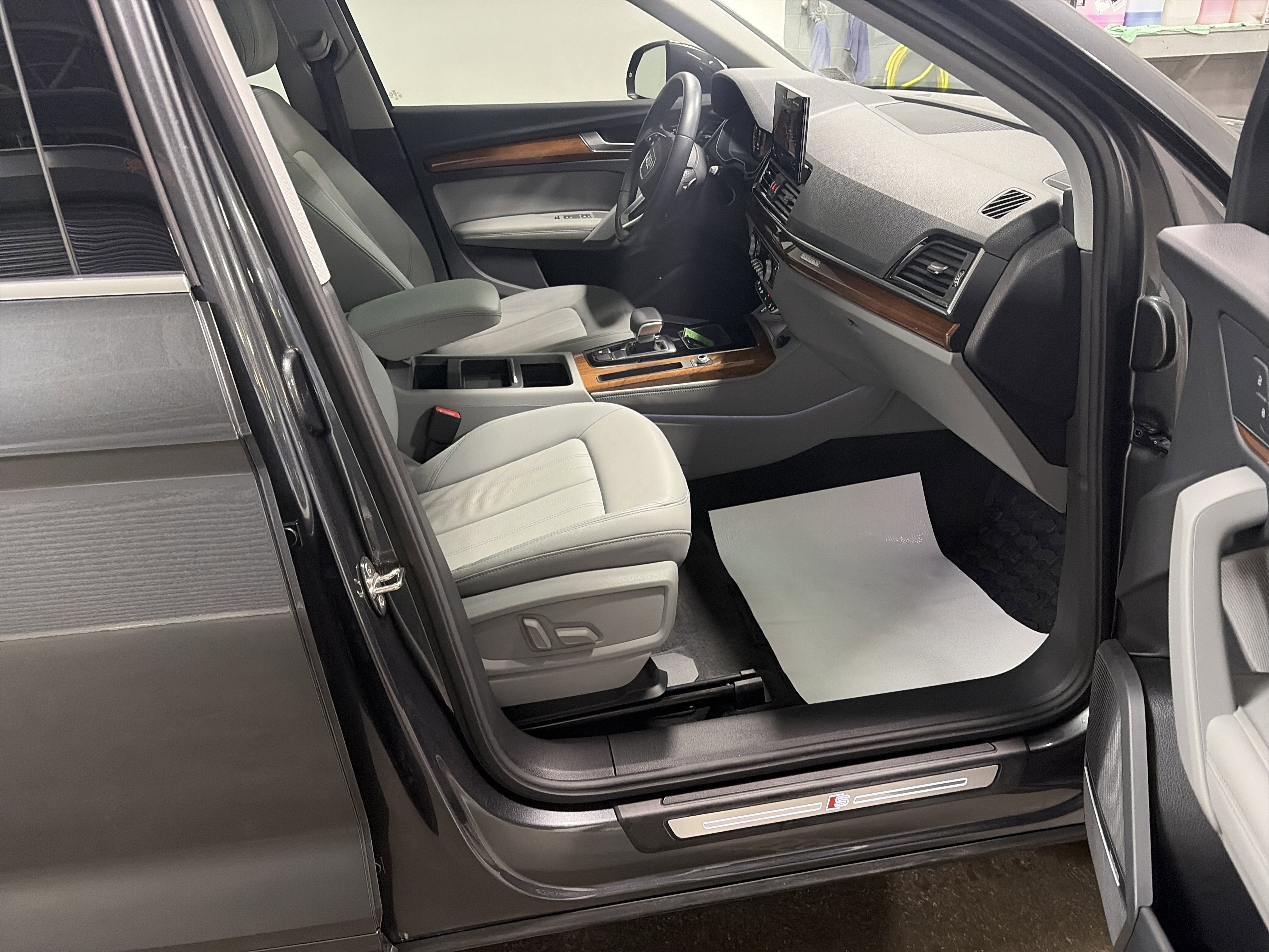 2022 Audi Q5 S line Premium Plus