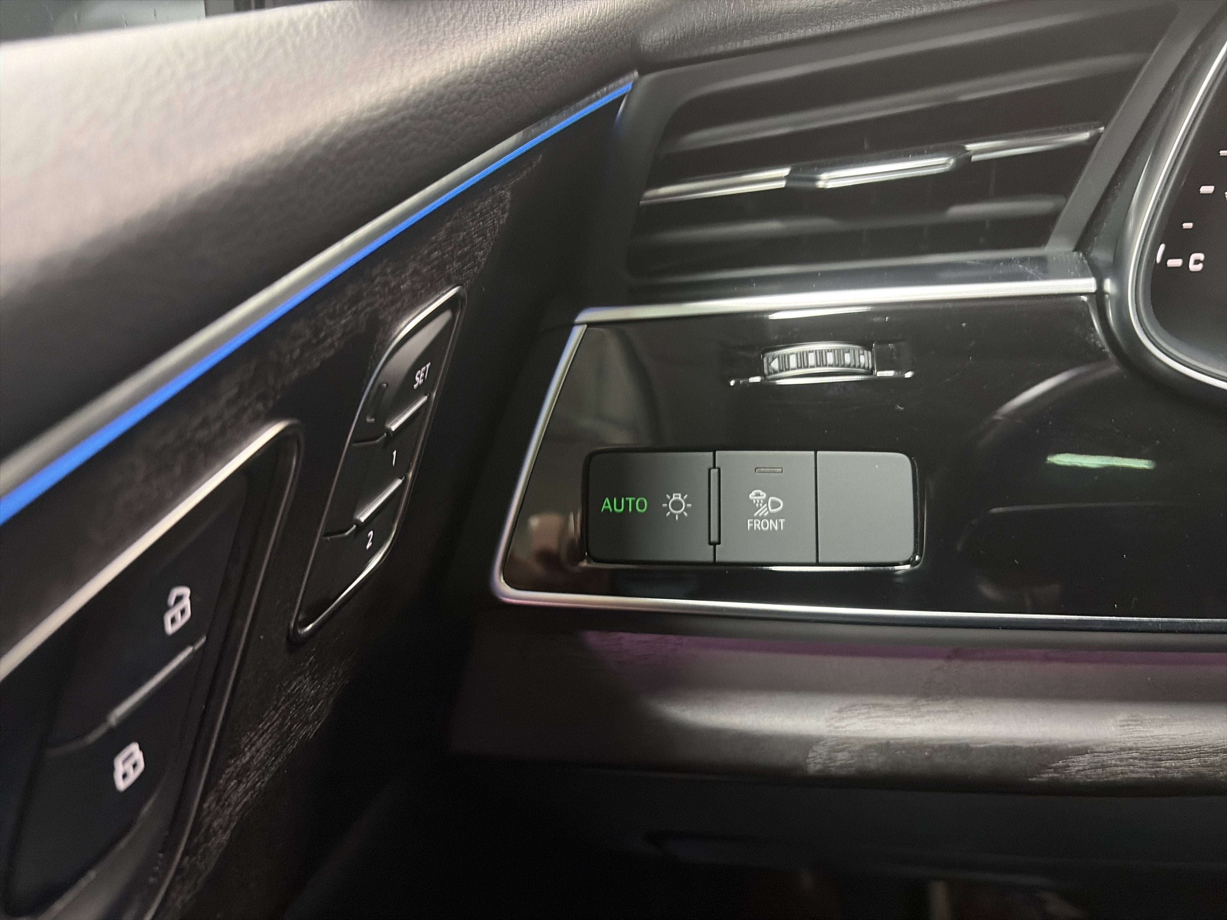 2023 Audi Q8 Premium Plus