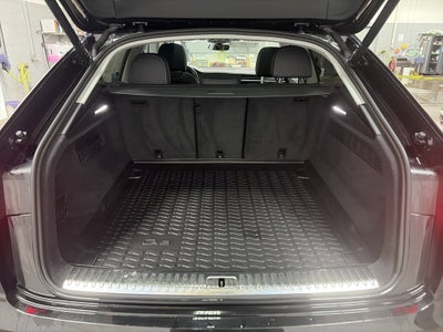 2023 Audi Q8 Premium Plus