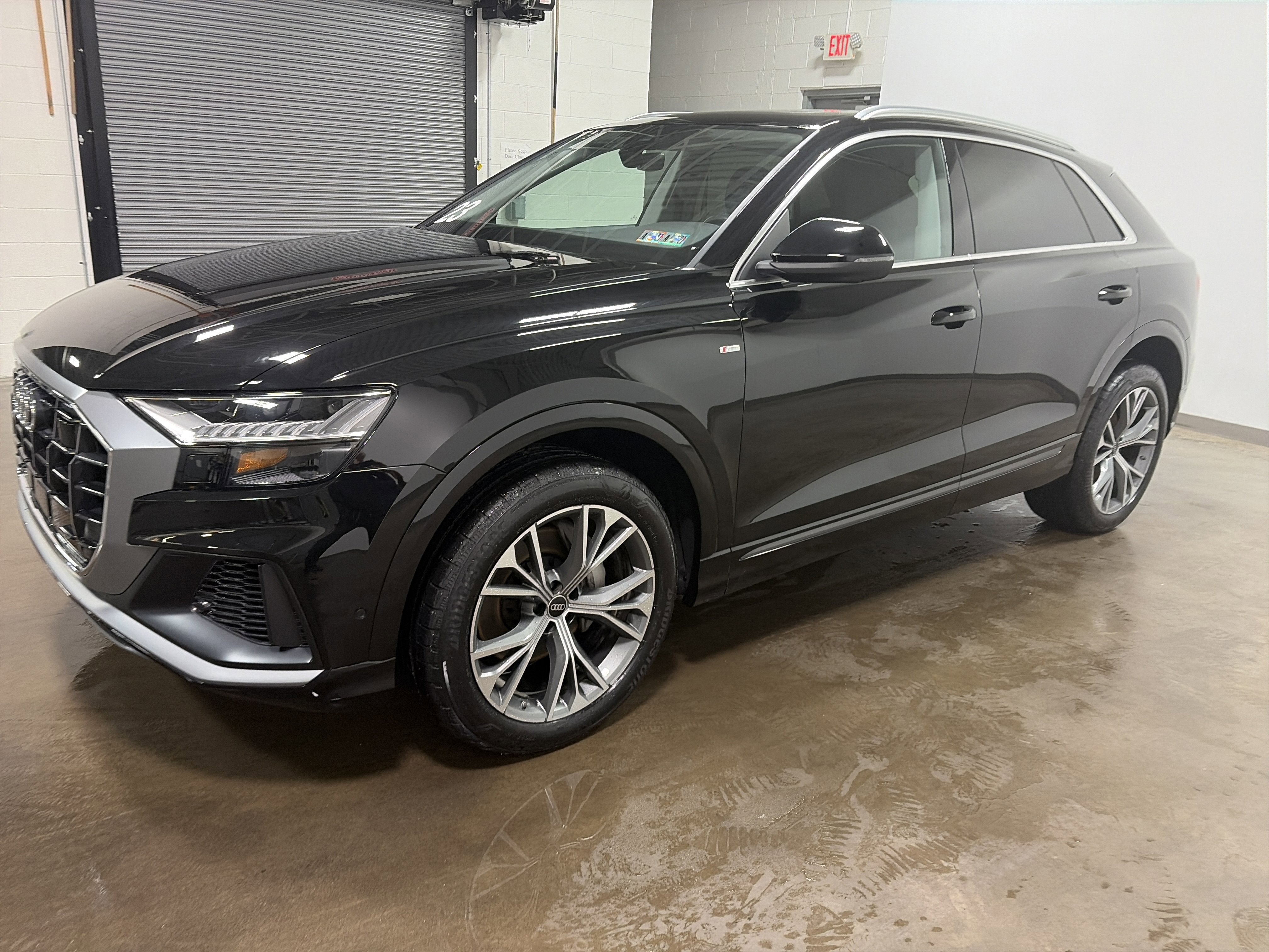 2023 Audi Q8 Premium Plus