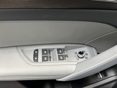 2024 Audi Q5 S line Prestige