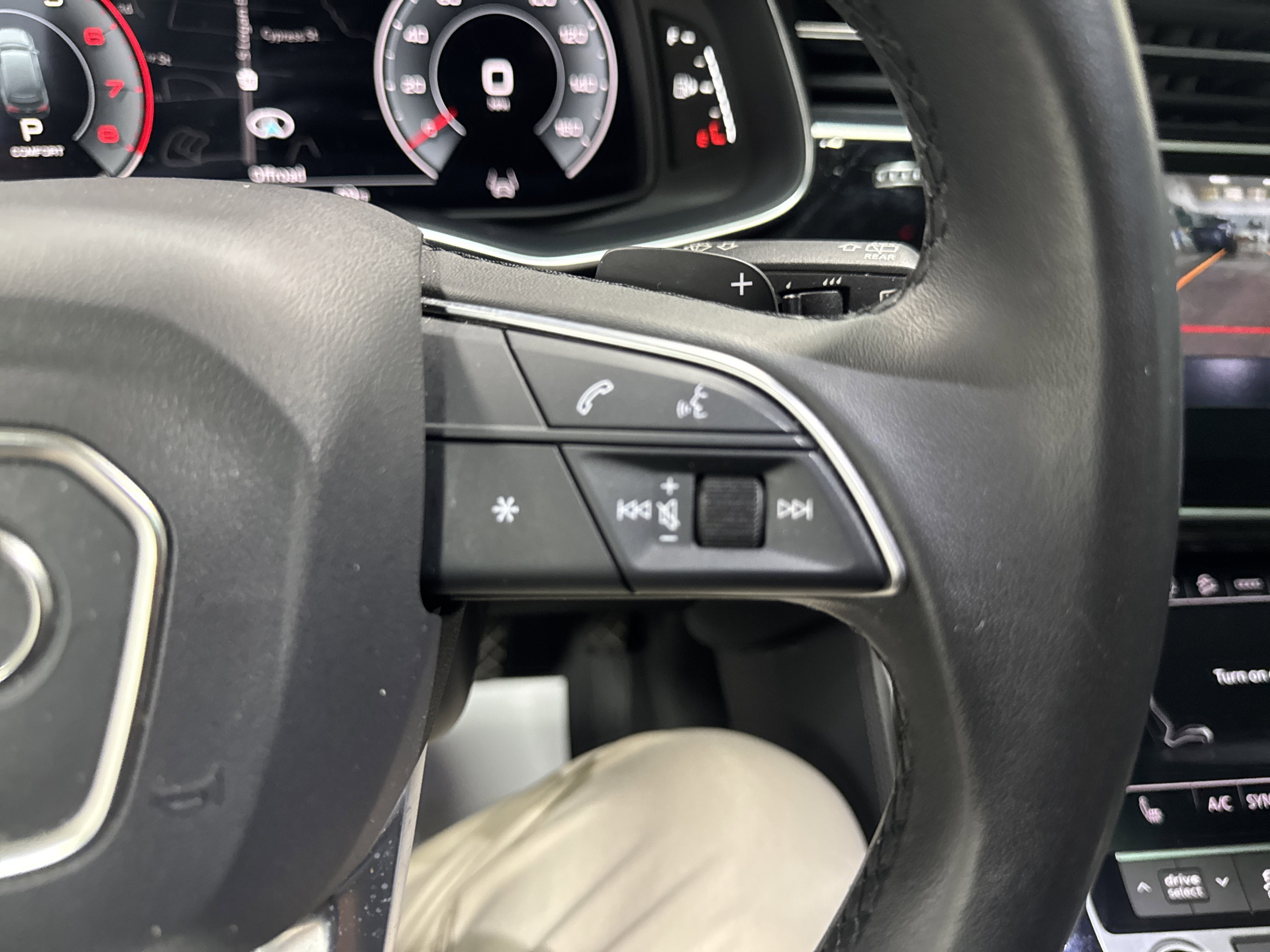 2023 Audi Q7 Premium Plus
