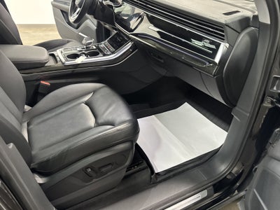 2023 Audi Q7 Premium Plus