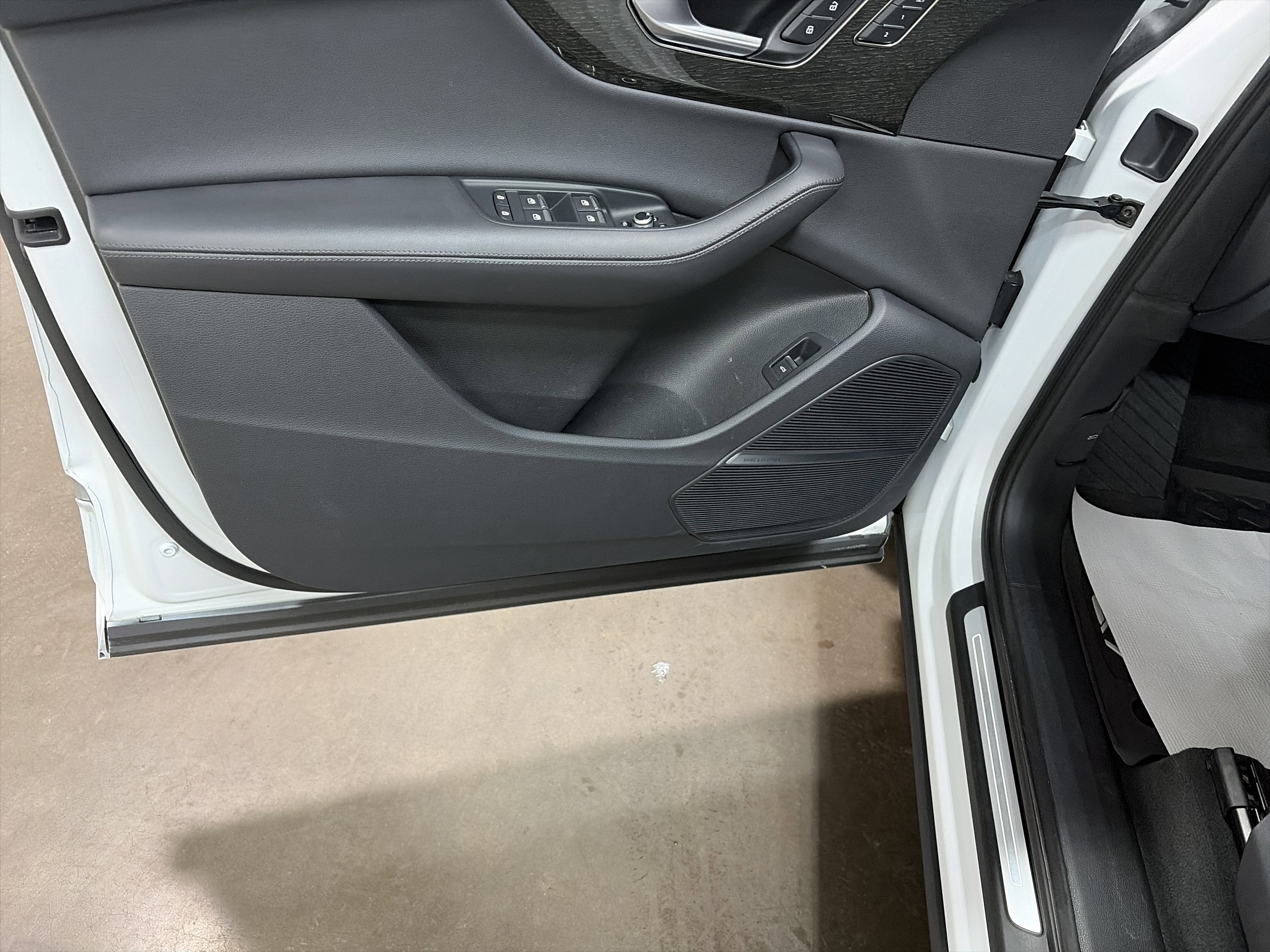 2023 Audi Q7 Premium Plus