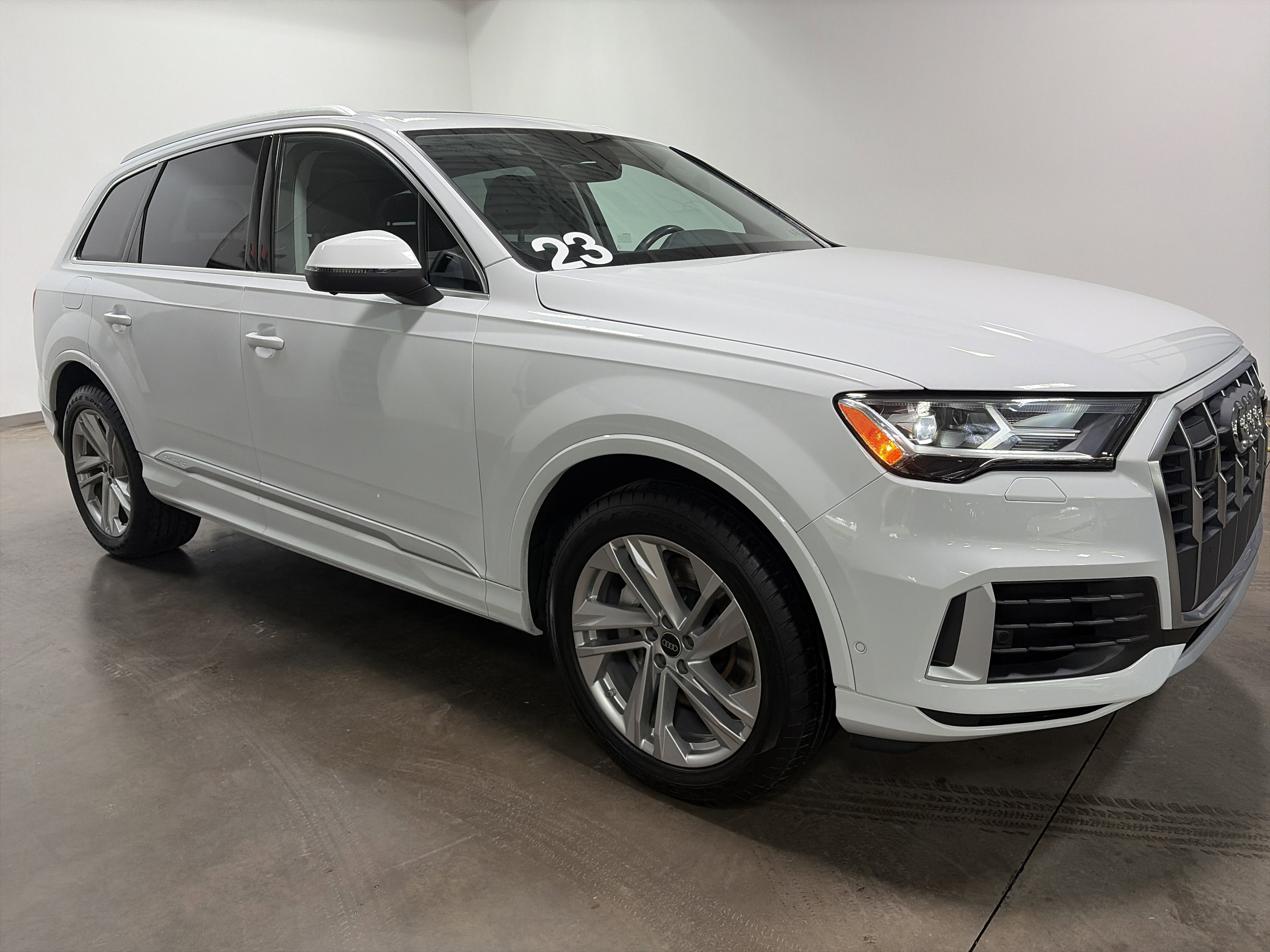 2023 Audi Q7 Premium Plus