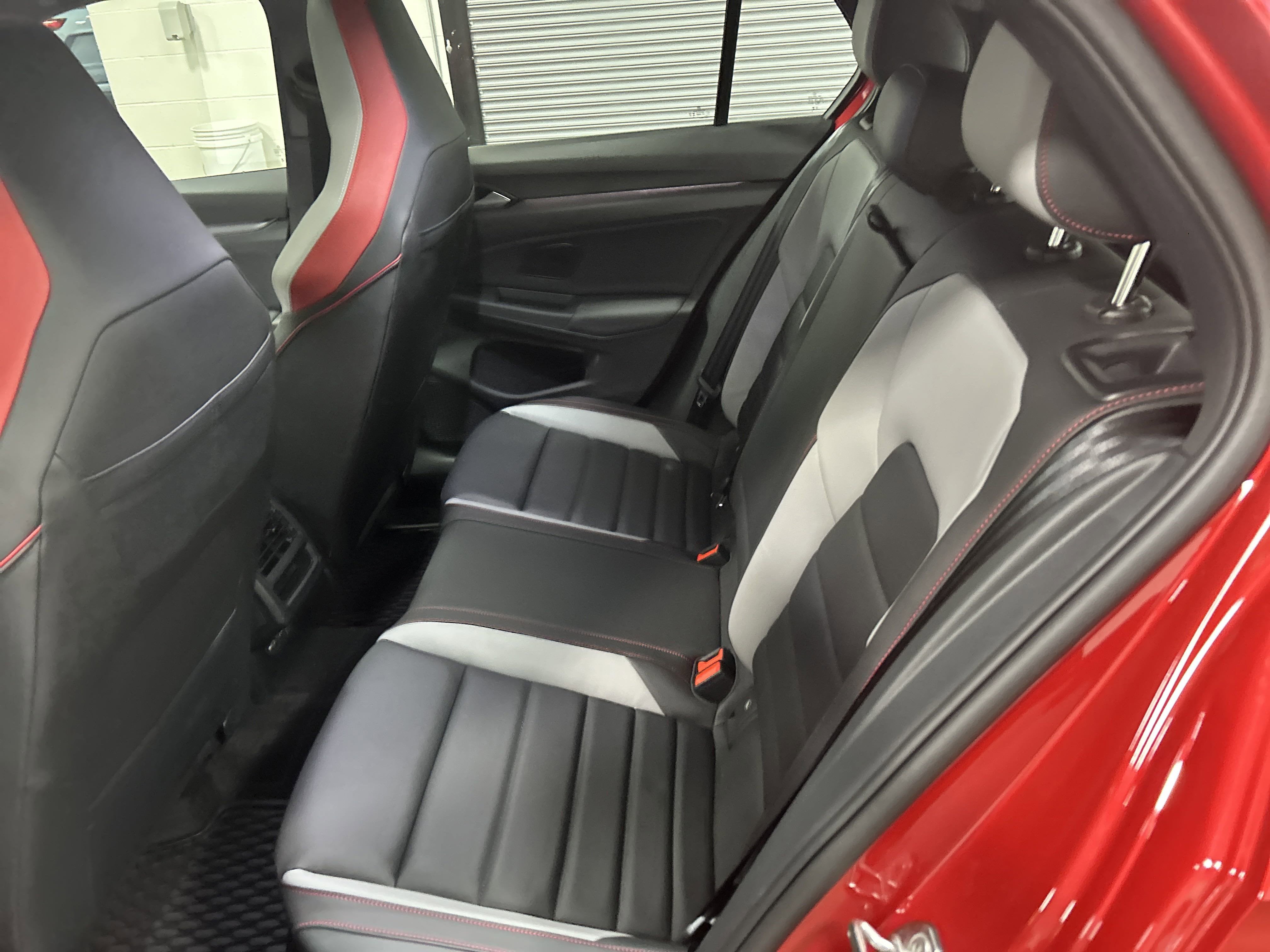 2025 Volkswagen Golf GTI 2.0T SE