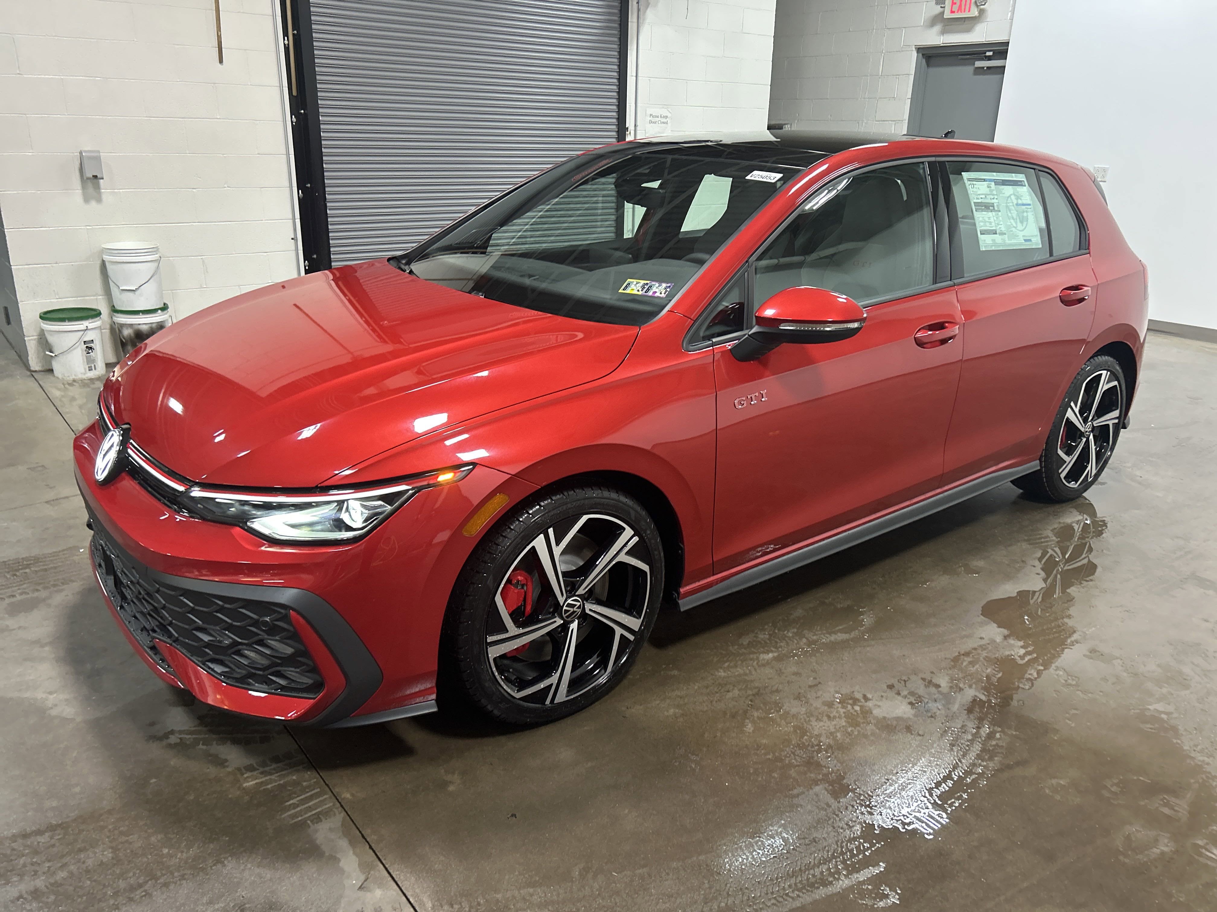 2025 Volkswagen Golf GTI 2.0T SE