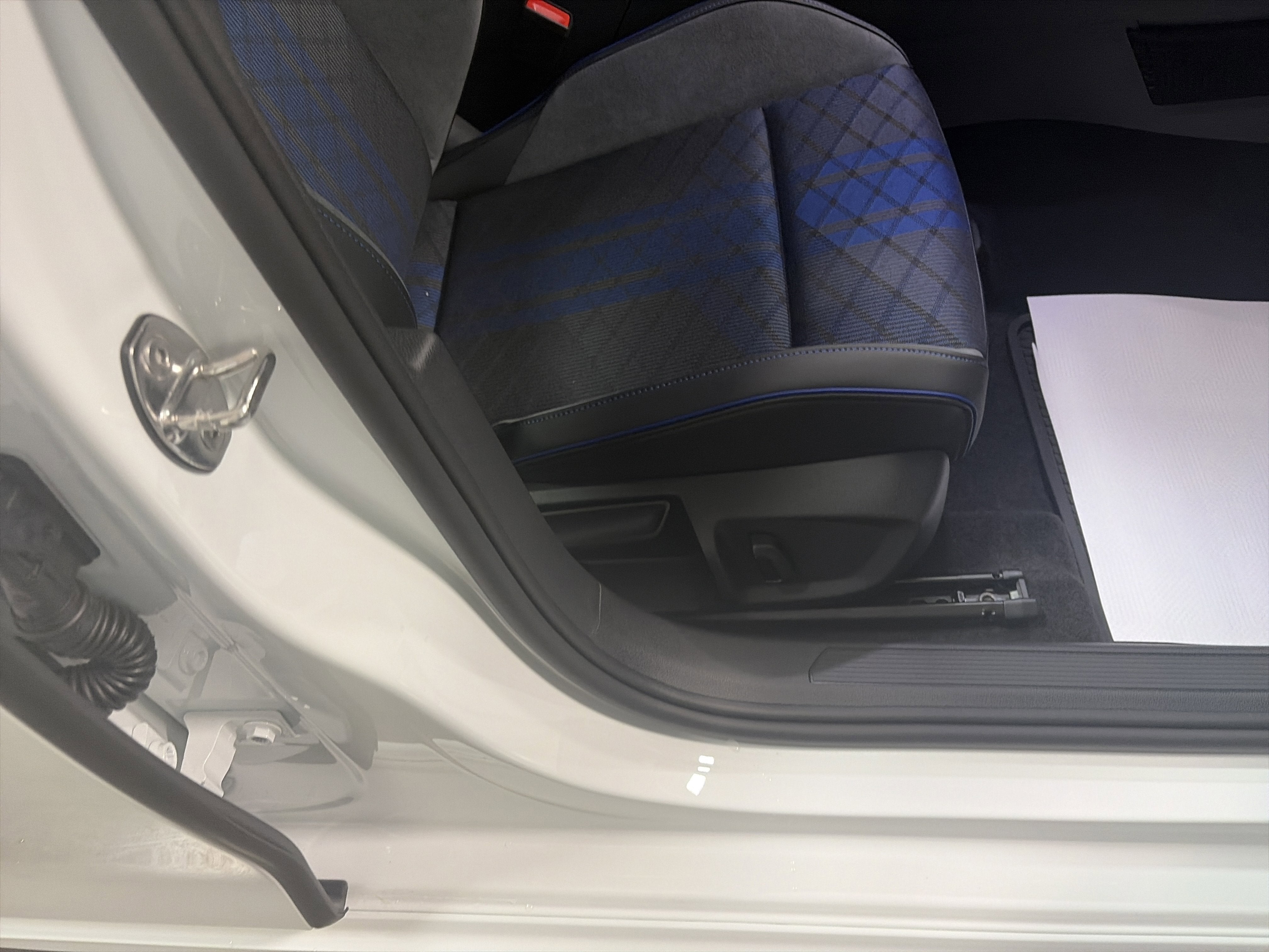 2026 Volkswagen Golf R 2.0T